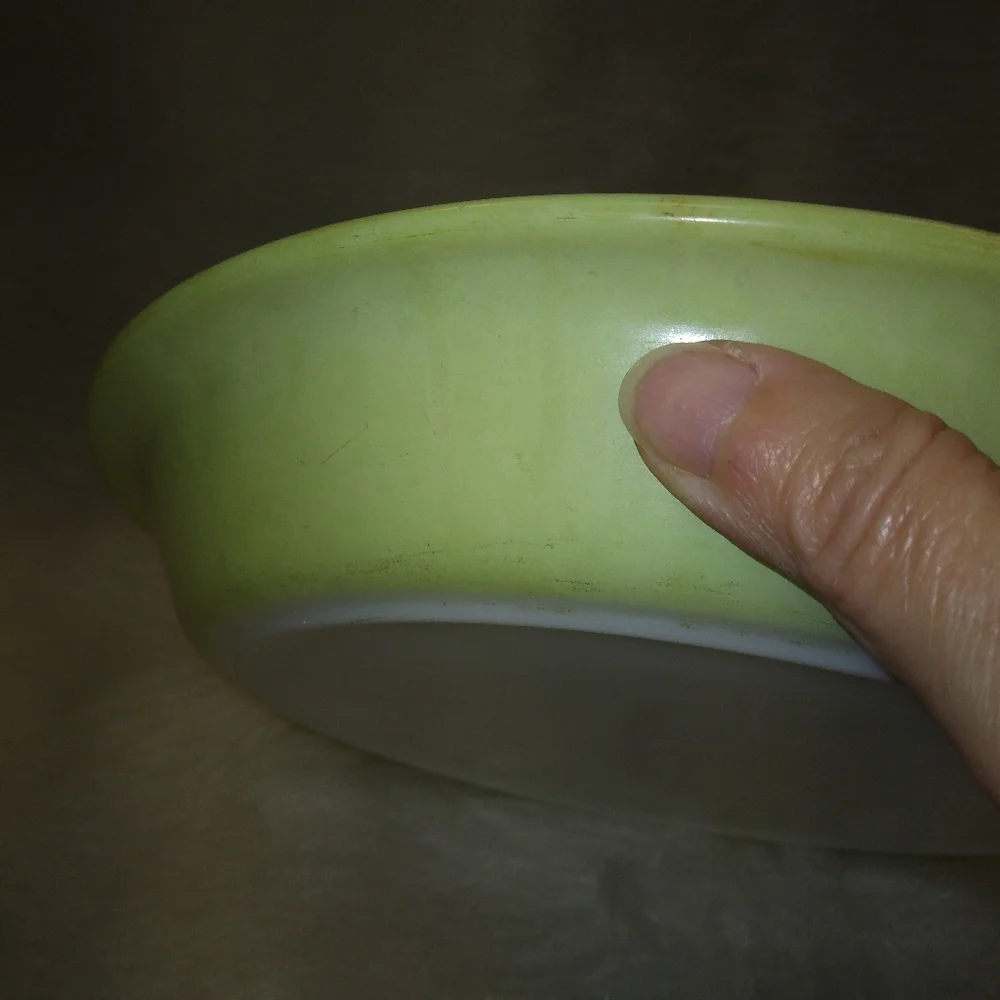 PYREX 209 Lime Green 8.5 inch pie plate